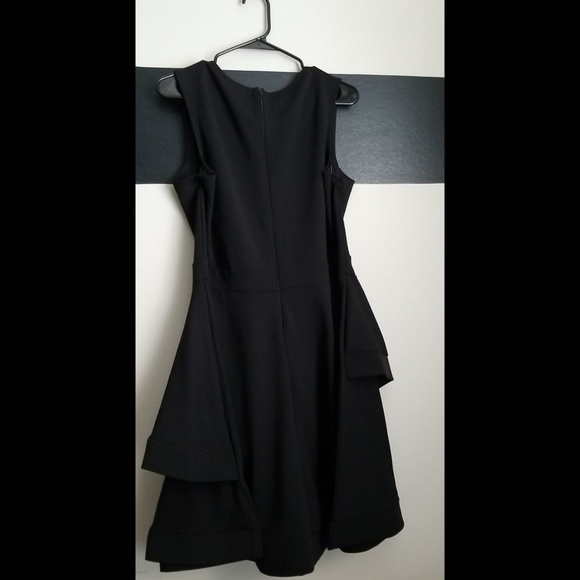 NEW LISTING!! BLACK V NECK RUFFLED HEM DRESS - Picture 9 of 11